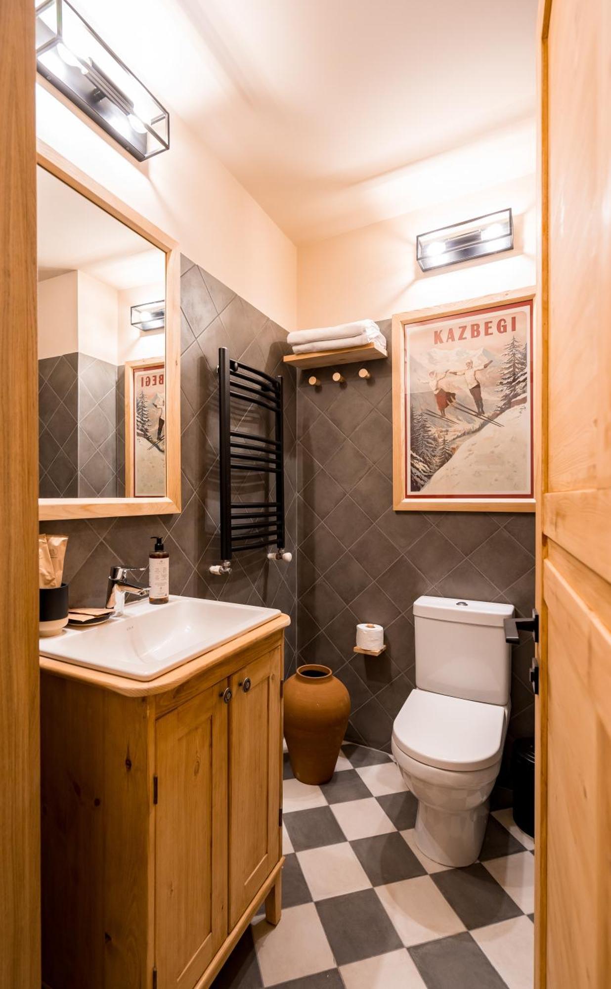 1740 Boutique Hotel Kazbegi Eksteriør billede