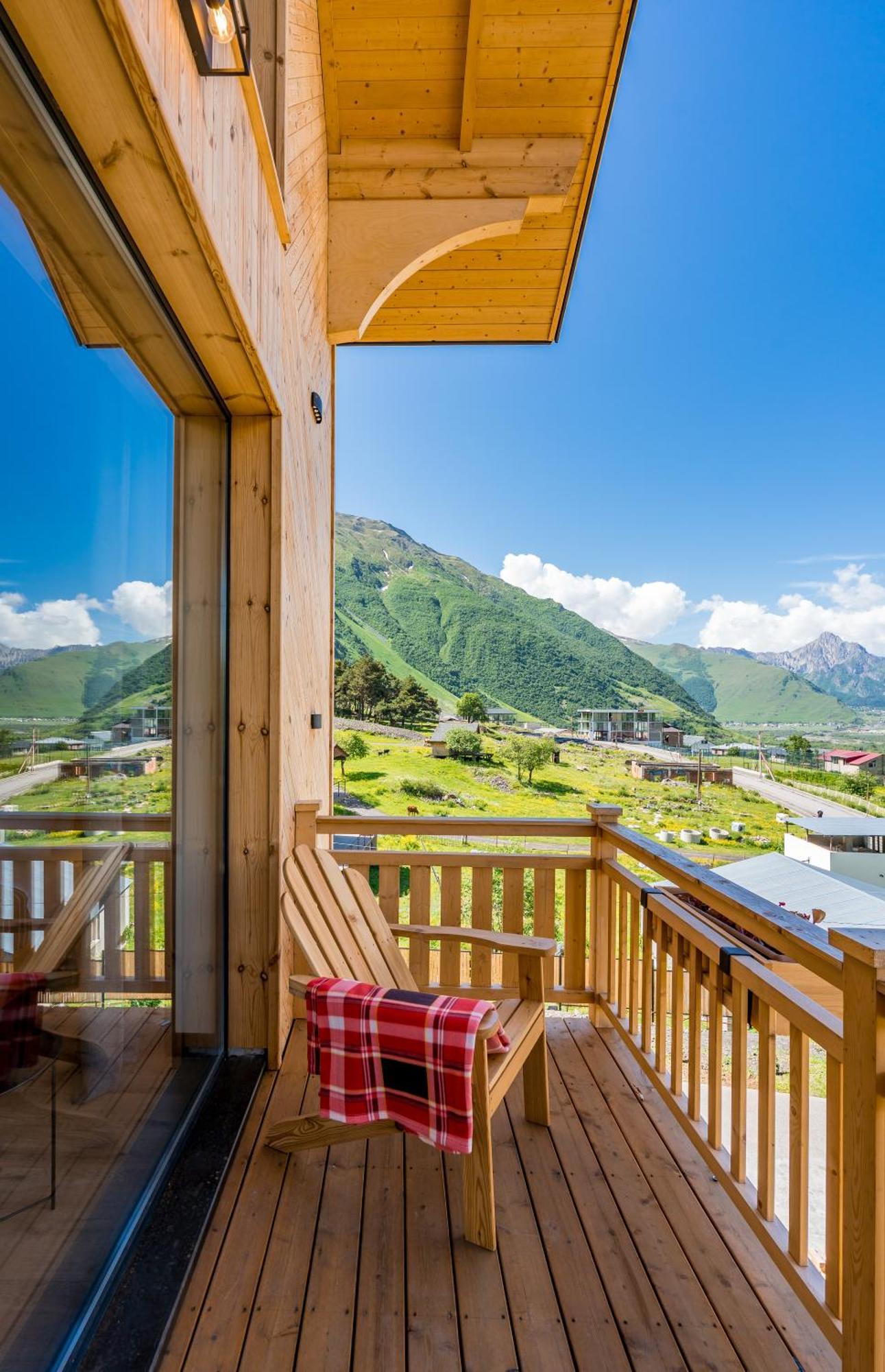 1740 Boutique Hotel Kazbegi Eksteriør billede
