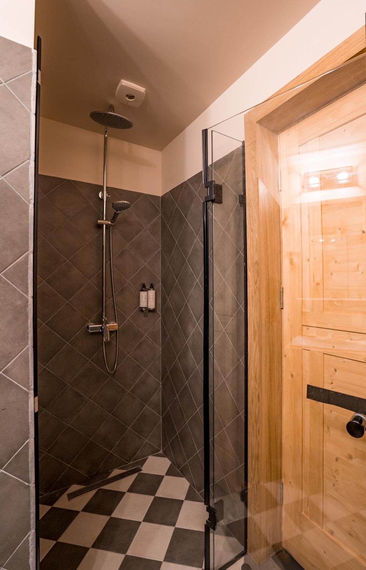 1740 Boutique Hotel Kazbegi Eksteriør billede