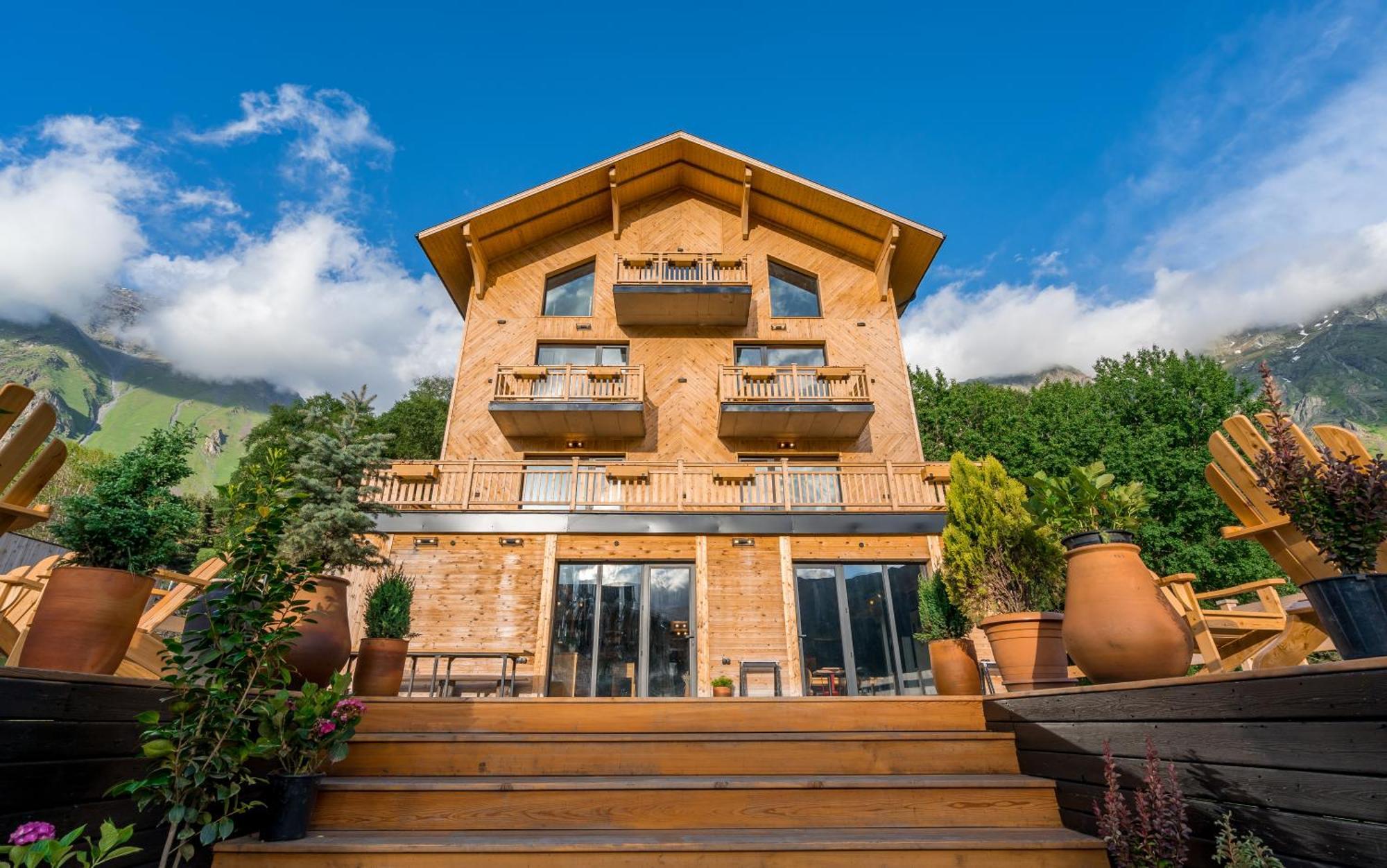 1740 Boutique Hotel Kazbegi Eksteriør billede