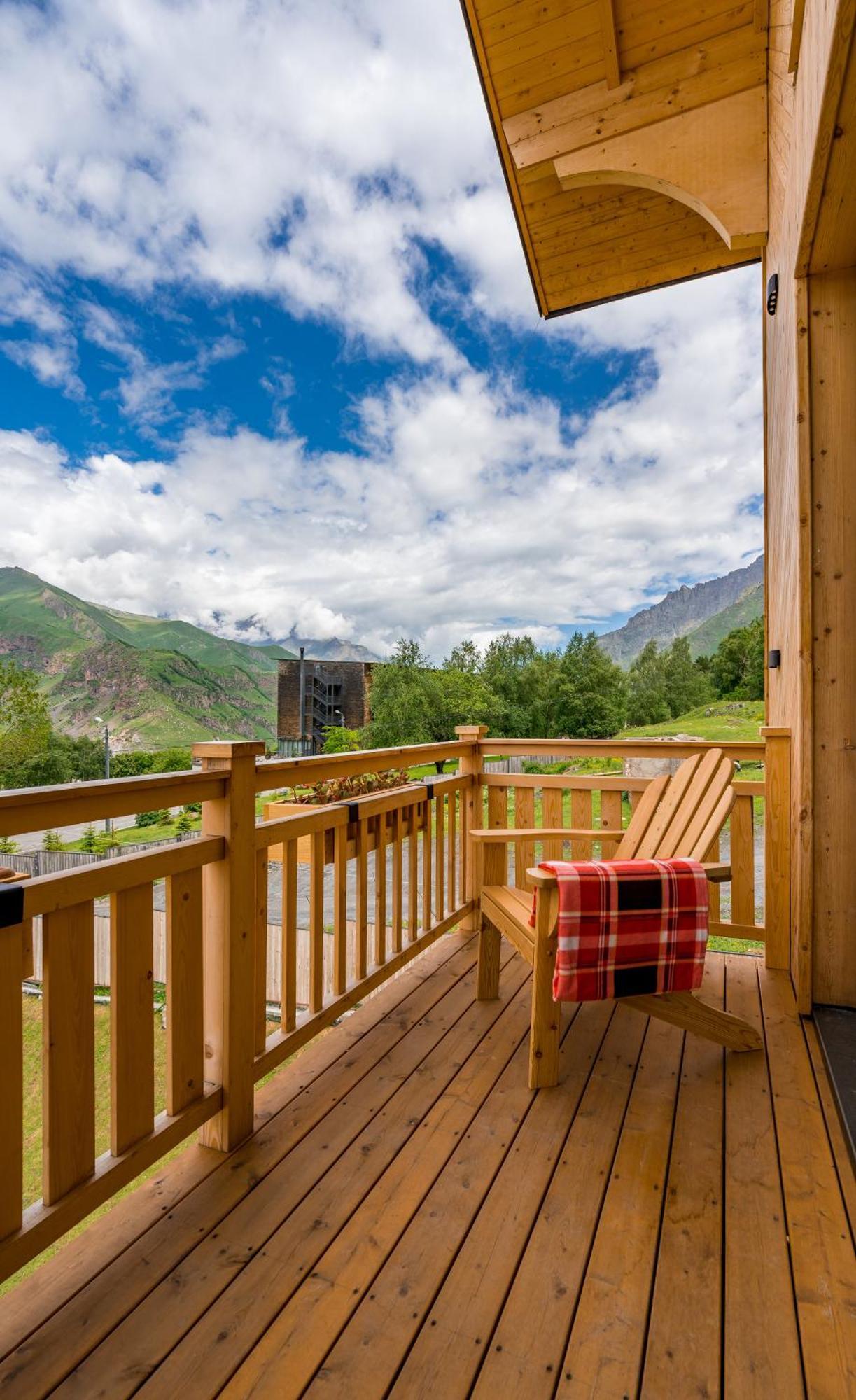 1740 Boutique Hotel Kazbegi Eksteriør billede